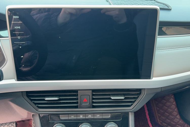 Used Volkswagen Bora 2023 200TSI DSG YueXing PRO Edition Audio And AC Panel