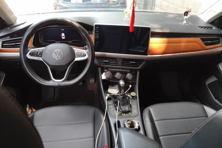 Used Volkswagen Bora 2023 200TSI DSG YueXing PRO Edition Center Console