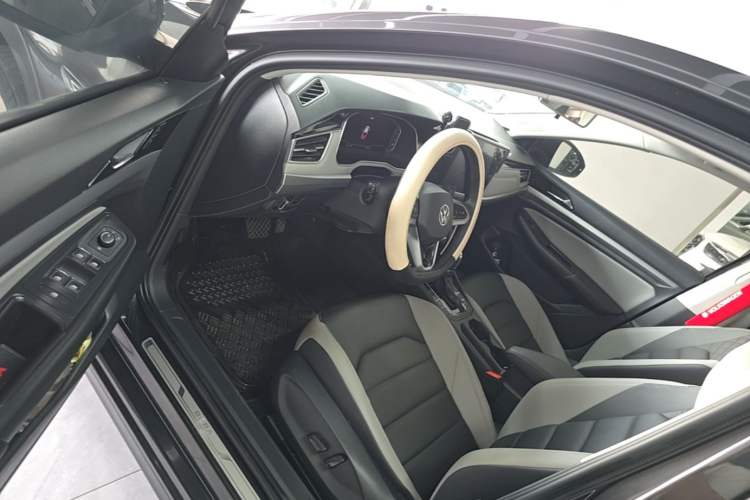 Used Volkswagen Bora 2023 300TSI DSG Prestige Edition Driver Seat