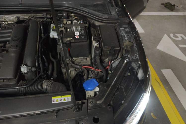 Used Volkswagen Bora 2023 200TSI DSG SmartDrive PRO Edition Engine Bay Left
