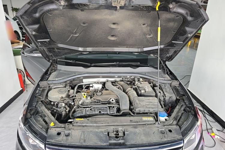 Used Volkswagen Bora 2023 300TSI DSG Prestige Edition Engine Bay