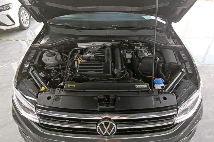 Used Volkswagen Bora 2023 280TSI DSG Prestige Edition Engine Bay