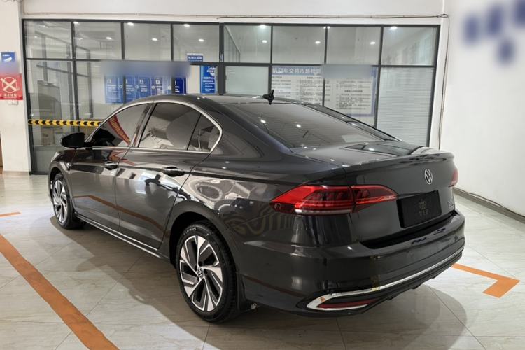 Used Volkswagen Bora 2023 200TSI DSG SmartDrive PRO Edition Exterior 4