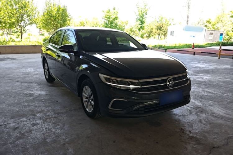 Used Volkswagen Bora 2023 200TSI DSG Comfort Edition Front Right 45 Deg