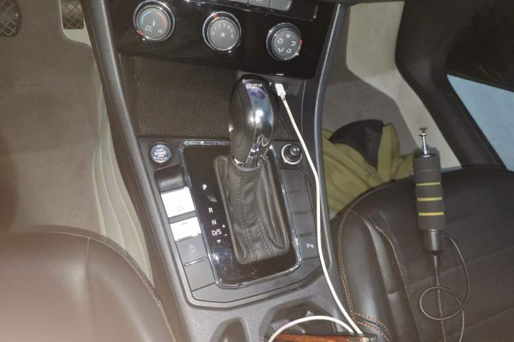 Used Volkswagen Bora 2023 200TSI DSG SmartDrive PRO Edition Gear Lever