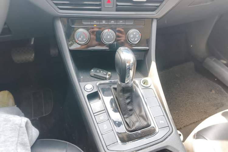 Used Volkswagen Bora 2023 200TSI DSG Enjoyment Edition Gear Lever
