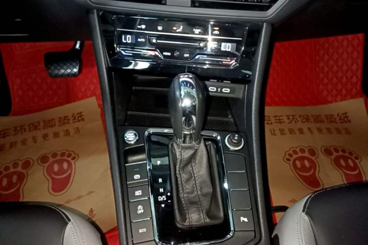 Used Volkswagen Bora 2023 280TSI DSG Prestige Edition Gear Lever