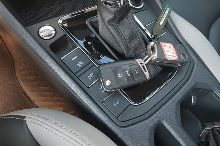 Used Volkswagen Bora 2023 300TSI DSG Prestige Edition Interior 1