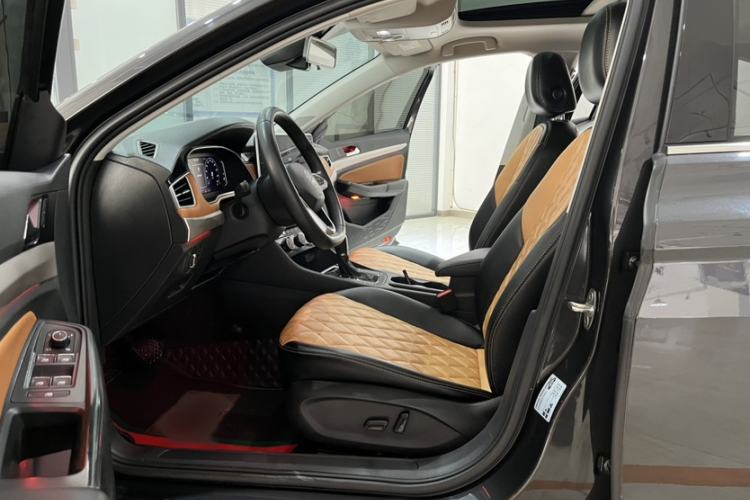 Used Volkswagen Bora 2023 200TSI DSG SmartDrive PRO Edition Interior 5