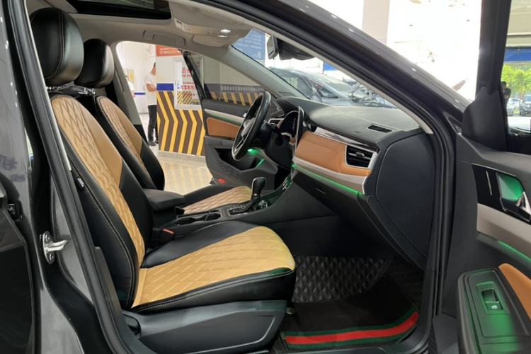 Used Volkswagen Bora 2023 200TSI DSG SmartDrive PRO Edition Interior 9
