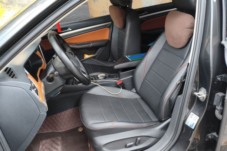 Used Volkswagen Bora 2023 200TSI DSG YueXing PRO Edition Left Front Seat