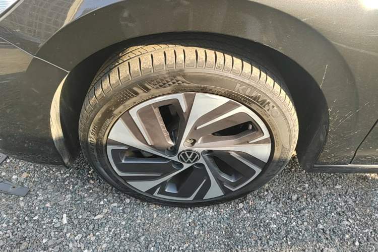 Used Volkswagen Bora 2023 300TSI DSG Prestige Edition Left Front Wheel Hub