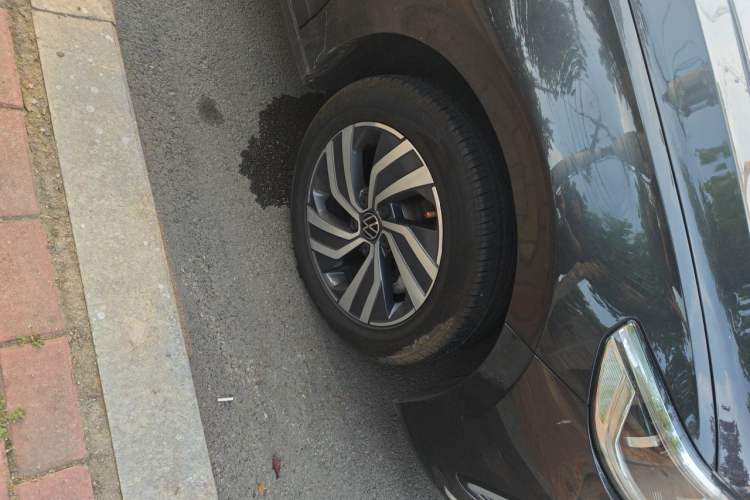 Used Volkswagen Bora 2023 200TSI DSG Enjoyment Edition Right Front Wheel Hub