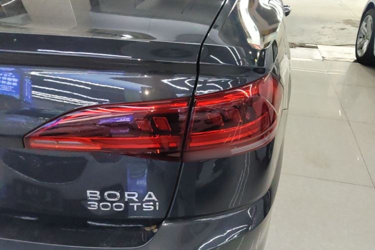 Used Volkswagen Bora 2023 300TSI DSG Prestige Edition Right Rear Taillight