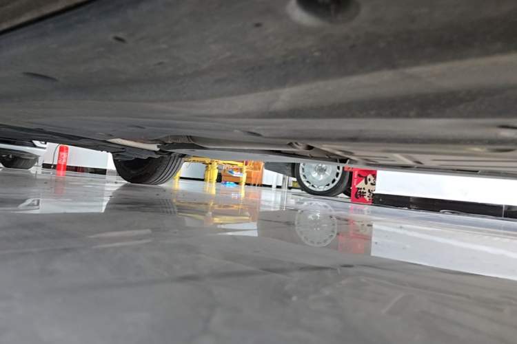 Used Volkswagen Bora 2023 300TSI DSG Prestige Edition Right Side Sill