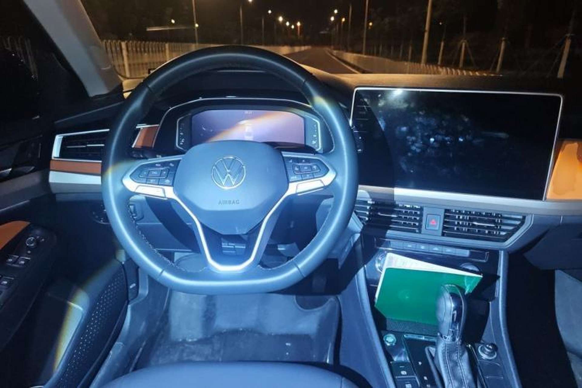 Used Volkswagen Bora 2023 200TSI DSG YueXing PRO Edition Steering Wheel