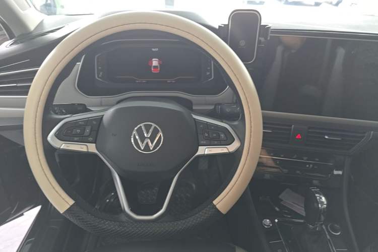 Used Volkswagen Bora 2023 300TSI DSG Prestige Edition Steering Wheel