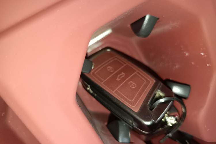 Used Volkswagen Bora 2023 300TSI DSG Prestige Edition Vehicle Key