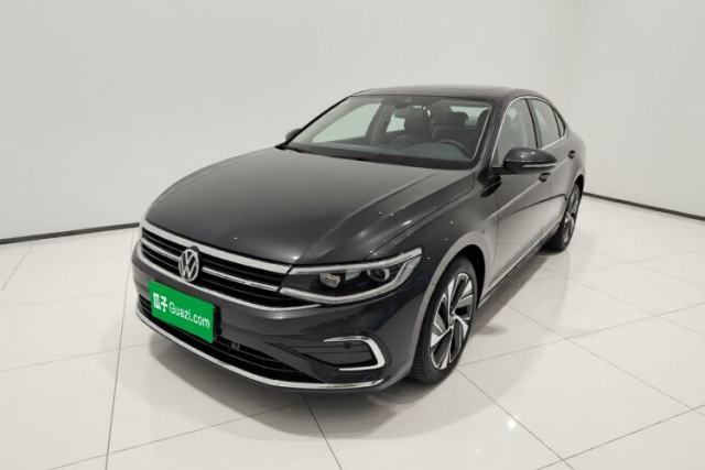 Używany Volkswagen Bora 2023 300TSI DSG Prestige Edition