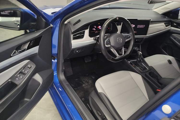 Used Volkswagen Bora 2023 200TSI DSG SmartDrive PRO Edition Driver Seat