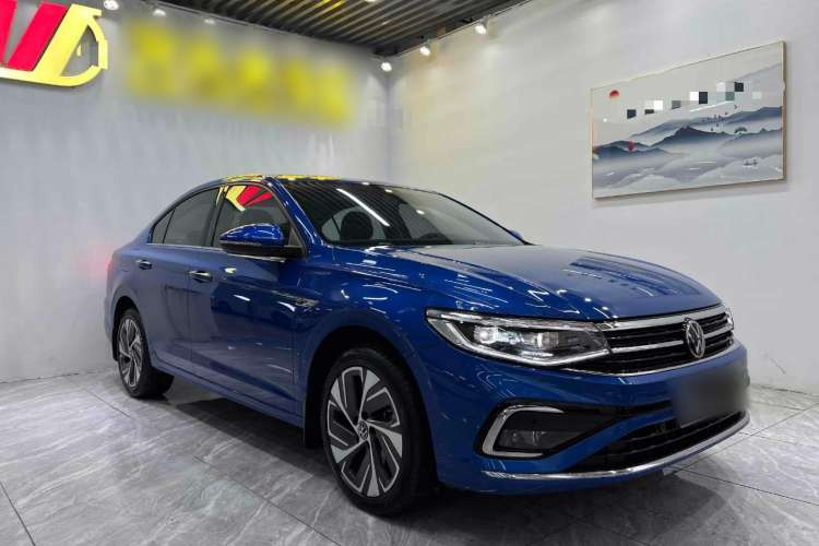 Used Volkswagen Bora 2023 280TSI DSG Prestige Edition Front Right 45 Deg