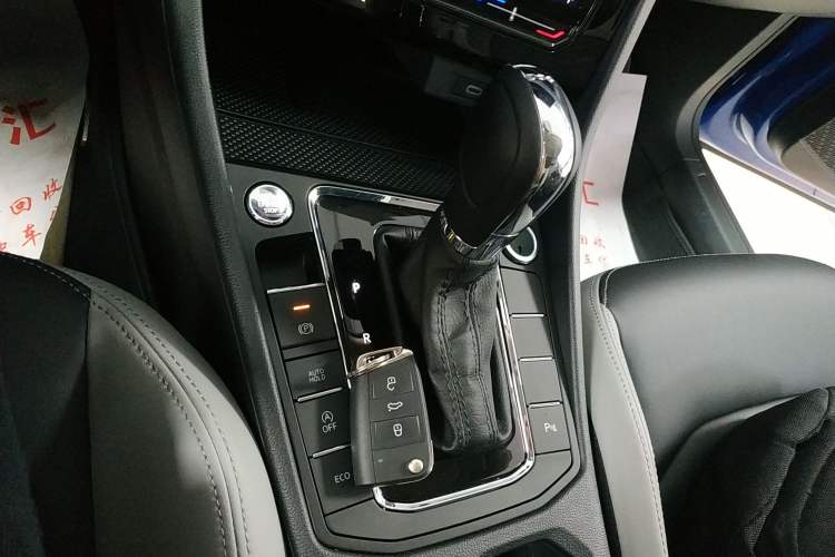 Used Volkswagen Bora 2023 280TSI DSG Prestige Edition Gear Lever
