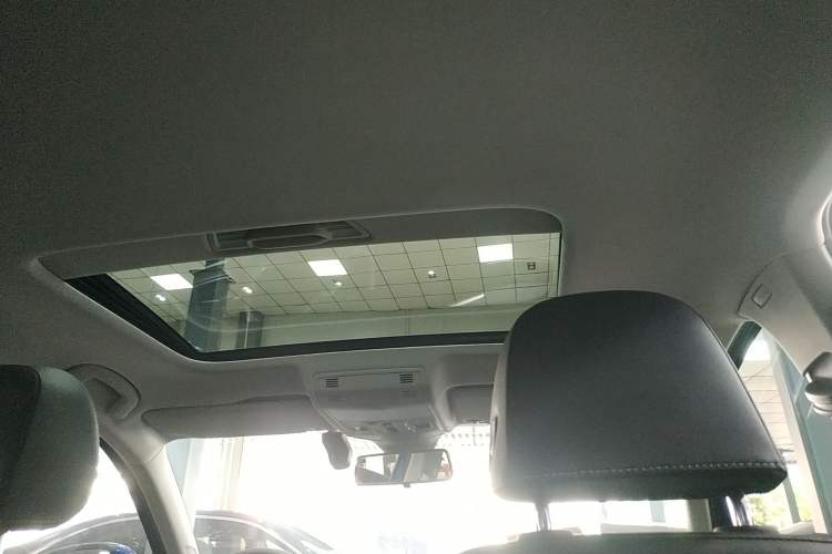 Used Volkswagen Bora 2023 280TSI DSG Prestige Edition Headliner