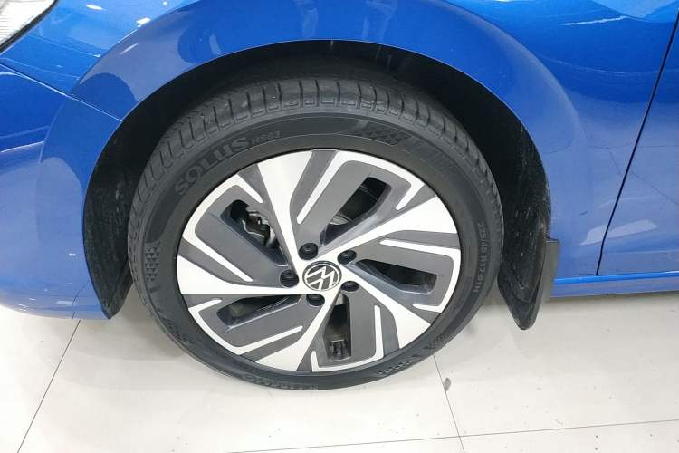 Used Volkswagen Bora 2023 280TSI DSG Prestige Edition Left Front Wheel Hub