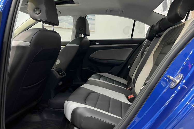 Used Volkswagen Bora 2023 280TSI DSG Prestige Edition Left Rear Seat