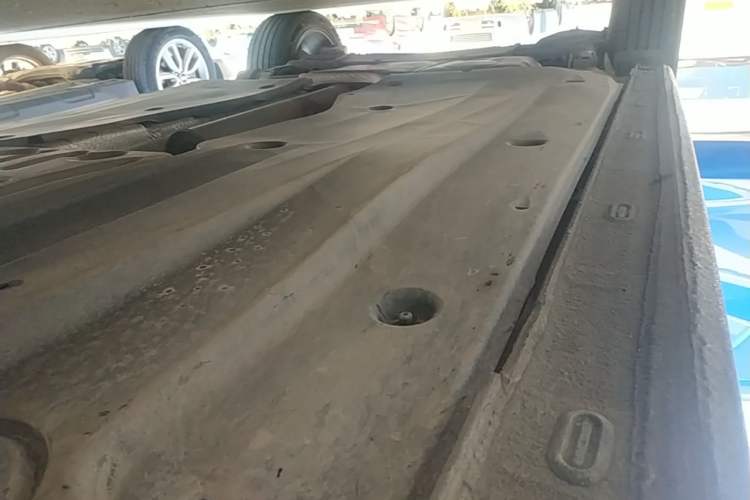 Used Volkswagen Bora 2023 200TSI DSG SmartDrive PRO Edition Right Side Sill