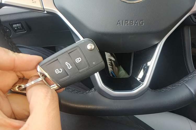 Used Volkswagen Bora 2023 200TSI DSG SmartDrive PRO Edition Vehicle Key
