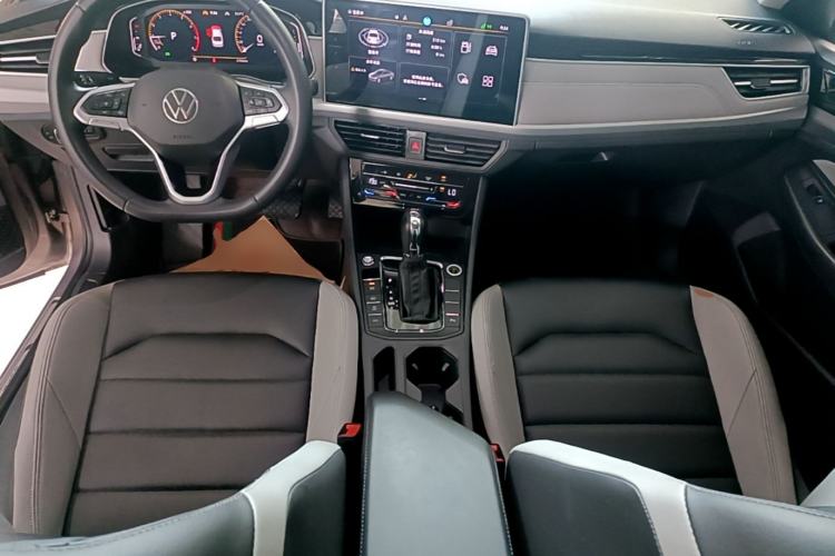 Used Volkswagen Bora 2023 300TSI DSG Prestige Edition Center Console