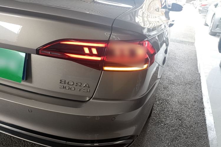 Used Volkswagen Bora 2023 300TSI DSG Prestige Edition Right Rear Taillight