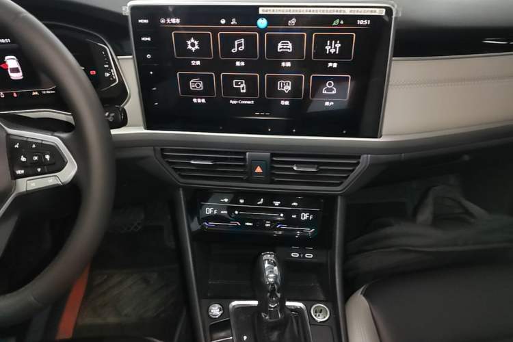 Used Volkswagen Bora 2023 300TSI DSG Prestige Edition Audio And AC Panel