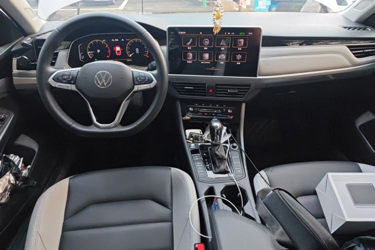 Used Volkswagen Bora 2023 280TSI DSG Prestige Edition Center Console