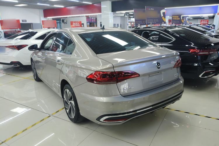 Used Volkswagen Bora 2023 300TSI DSG Prestige Edition Exterior 2