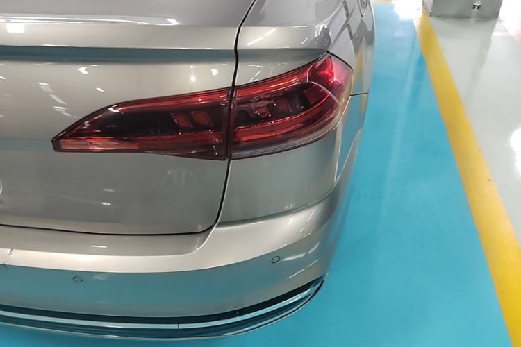 Used Volkswagen Bora 2023 300TSI DSG Prestige Edition Exterior 3