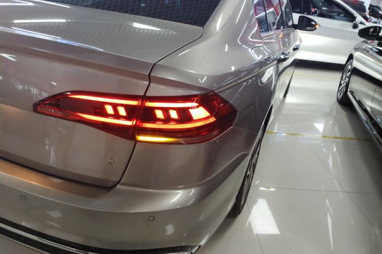 Used Volkswagen Bora 2023 300TSI DSG Prestige Edition Exterior 3