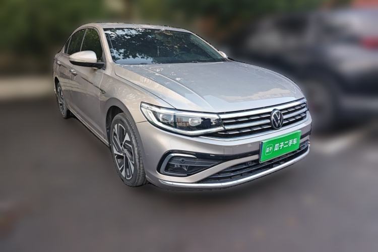 Used Volkswagen Bora 2023 280TSI DSG Prestige Edition Front Right 45 Deg