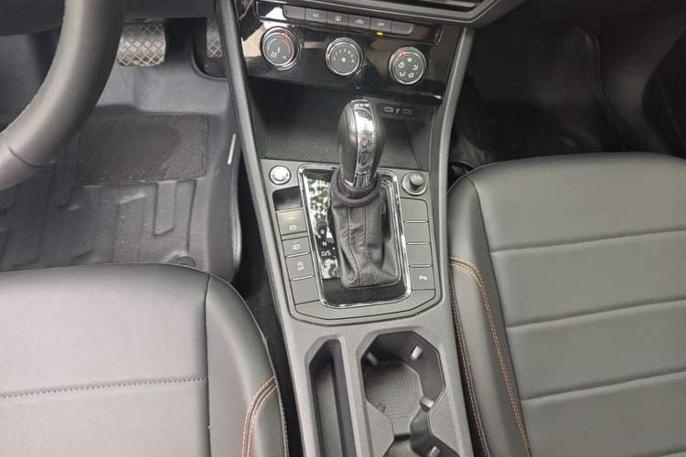 Used Volkswagen Bora 2023 200TSI DSG Smart Drive Version Gear Lever
