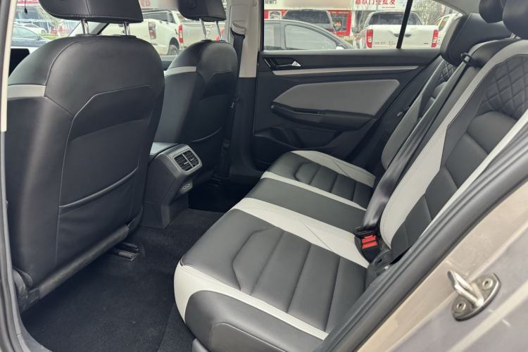 Used Volkswagen Bora 2023 300TSI DSG Prestige Edition Interior 3