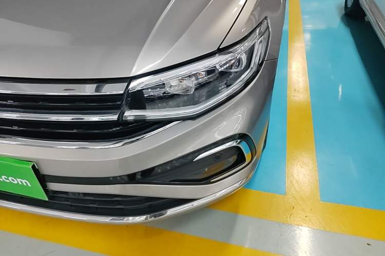 Used Volkswagen Bora 2023 300TSI DSG Prestige Edition Left Front Headlight