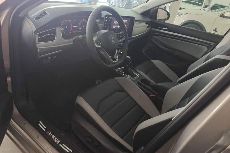 Used Volkswagen Bora 2023 300TSI DSG Prestige Edition Left Front Seat