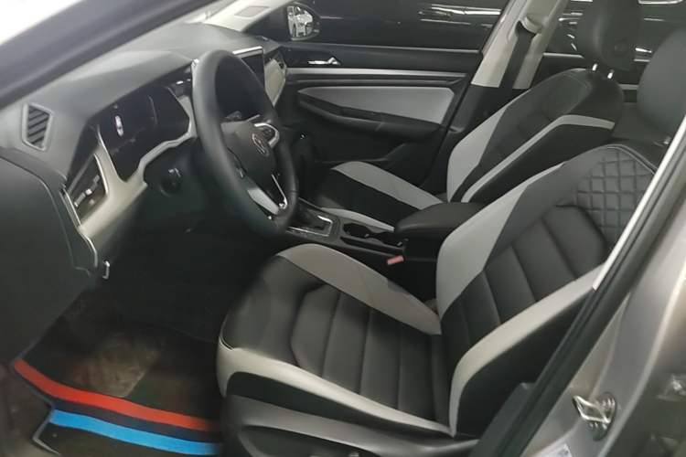 Used Volkswagen Bora 2023 300TSI DSG Prestige Edition Left Front Seat