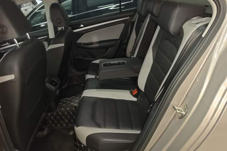 Used Volkswagen Bora 2023 280TSI DSG Prestige Edition Left Rear Seat
