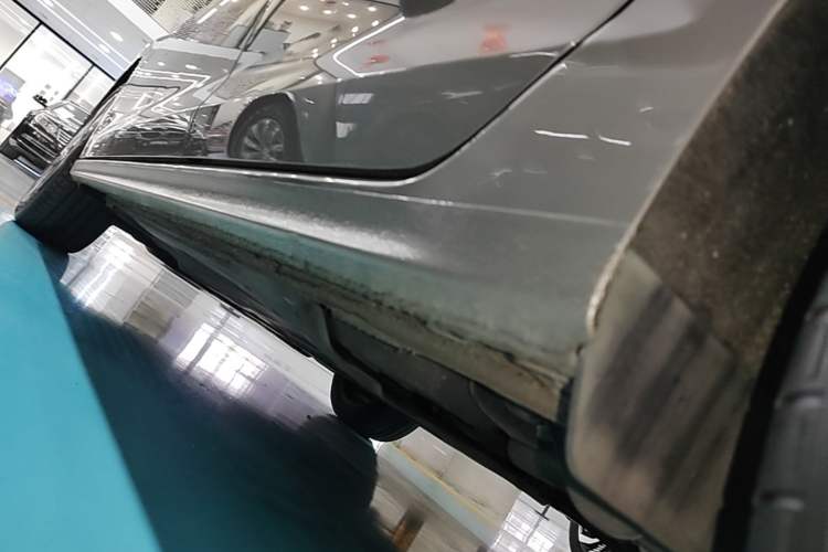 Used Volkswagen Bora 2023 300TSI DSG Prestige Edition Left Side Sill