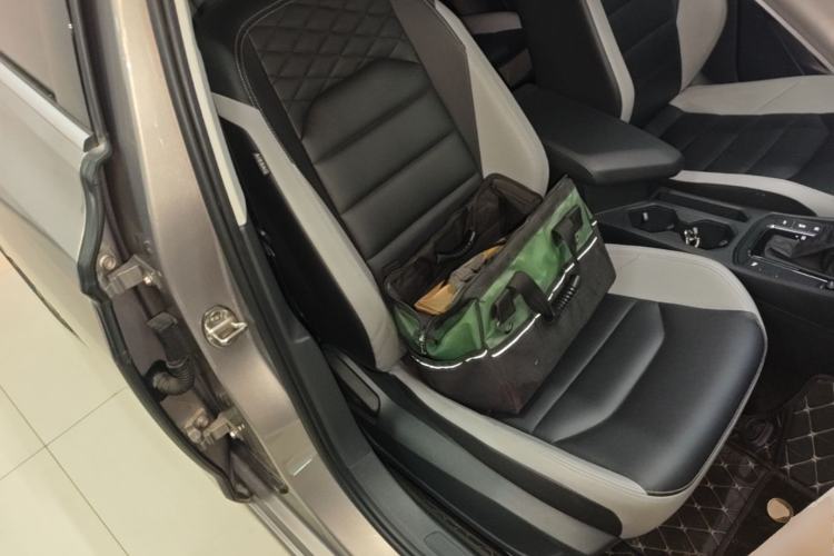 Used Volkswagen Bora 2023 280TSI DSG Prestige Edition Right Front Seat