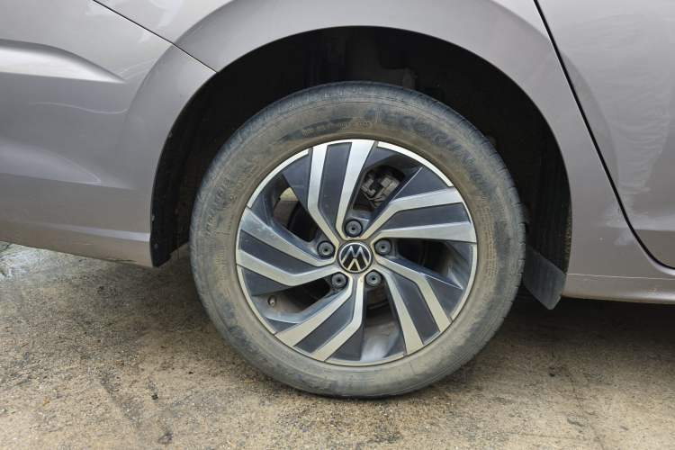 Used Volkswagen Bora 2023 200TSI DSG Enjoyment Edition Right Rear Wheel Hub