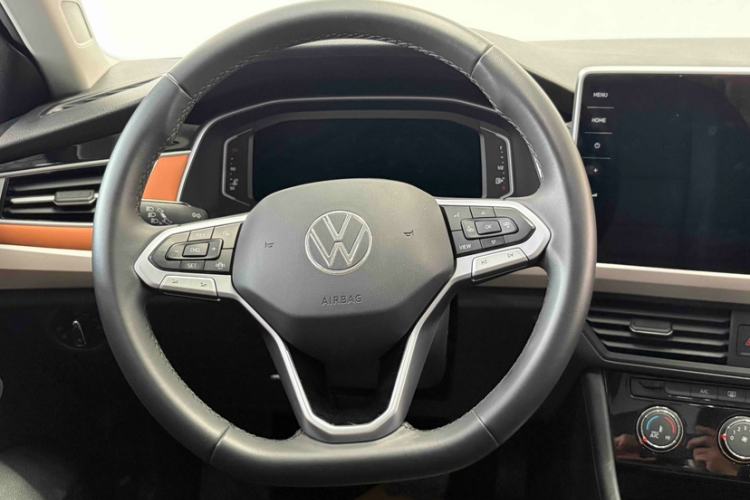 Used Volkswagen Bora 2023 200TSI DSG YueXing PRO Edition Steering Wheel