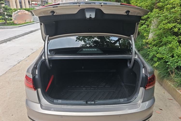 Used Volkswagen Bora 2023 200TSI DSG Smart Drive Version Trunk